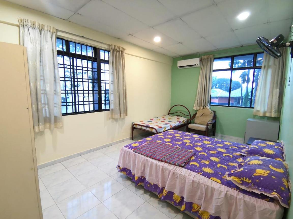 Cosy Homestay Ulu Tiram Ngoại thất bức ảnh