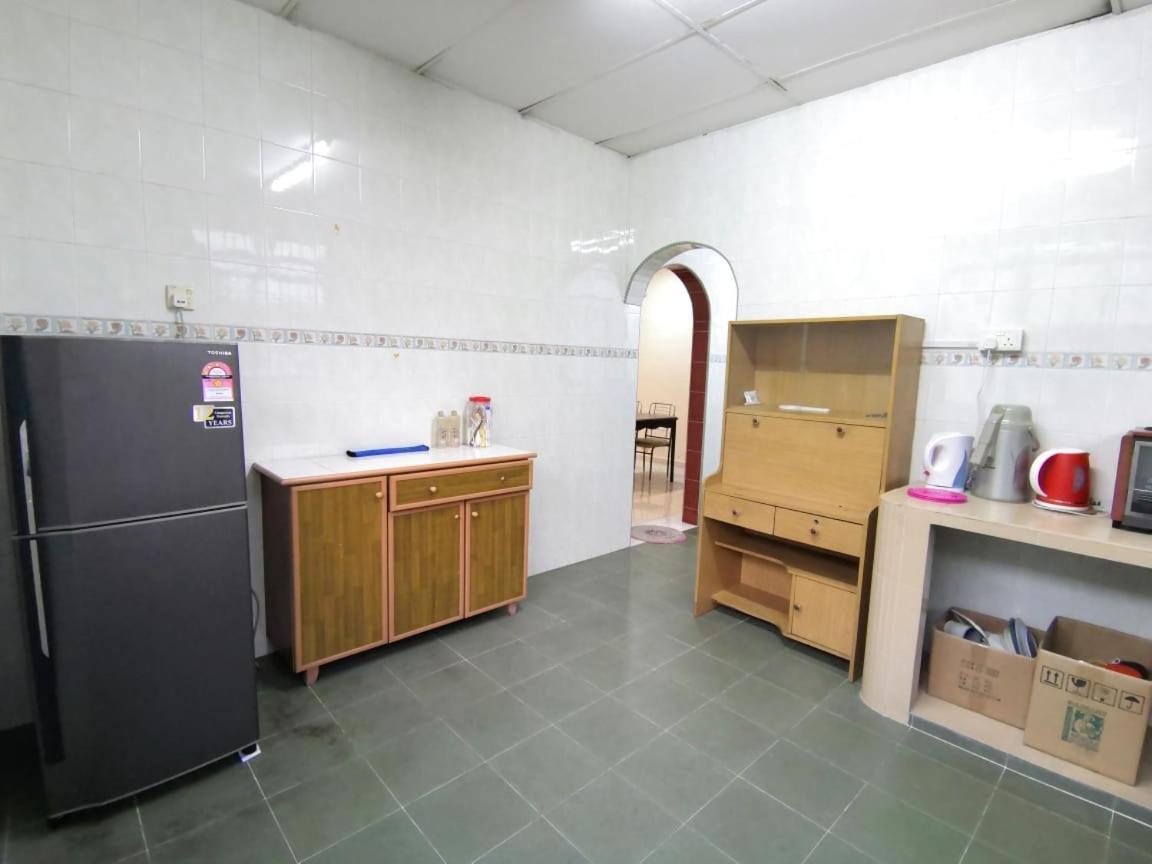 Cosy Homestay Ulu Tiram Ngoại thất bức ảnh