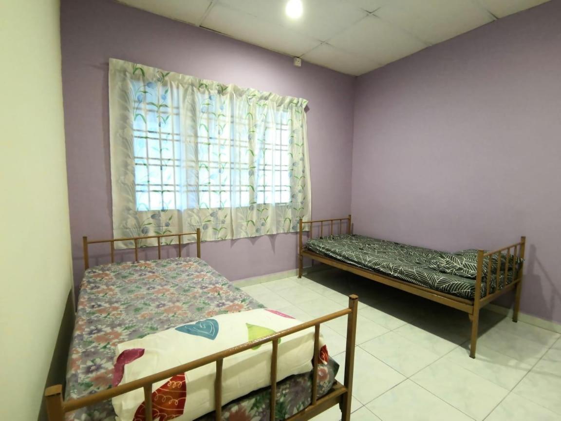 Cosy Homestay Ulu Tiram Ngoại thất bức ảnh