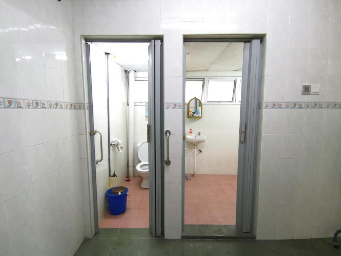 Cosy Homestay Ulu Tiram Ngoại thất bức ảnh