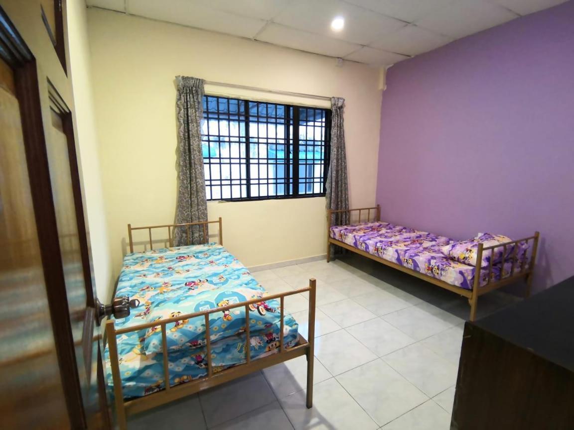 Cosy Homestay Ulu Tiram Ngoại thất bức ảnh